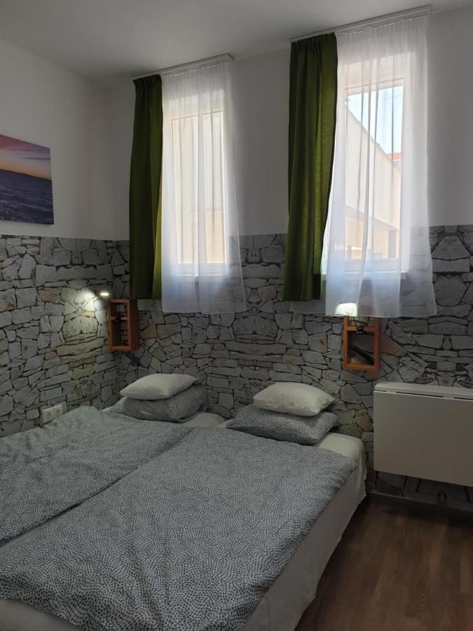 Kid Familia Panzio Balatonszarszo Bed & Breakfast エクステリア 写真